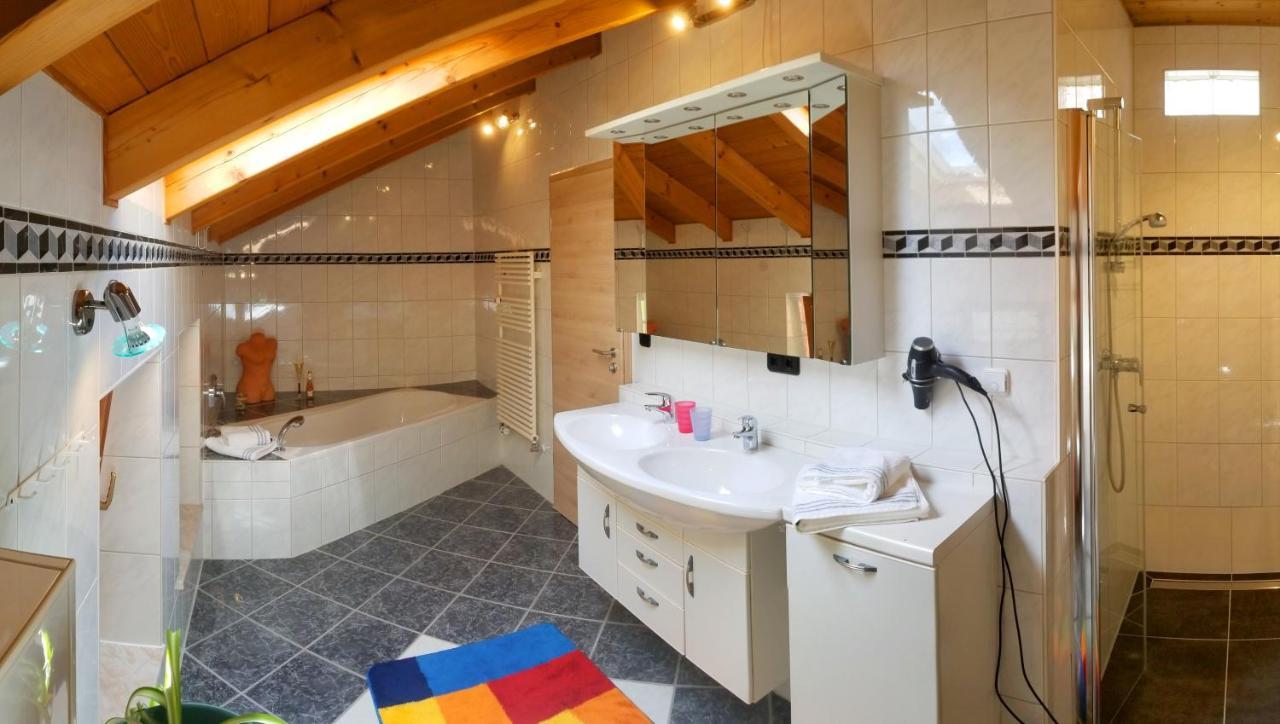 Exclusiv - Ferienwohnung Hinterreiter Ainring Exteriör bild