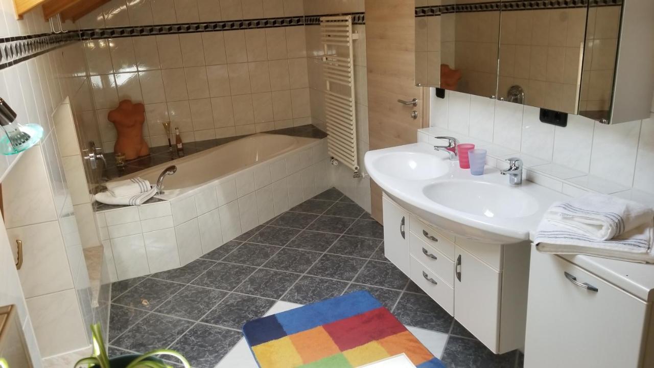 Exclusiv - Ferienwohnung Hinterreiter Ainring Exteriör bild